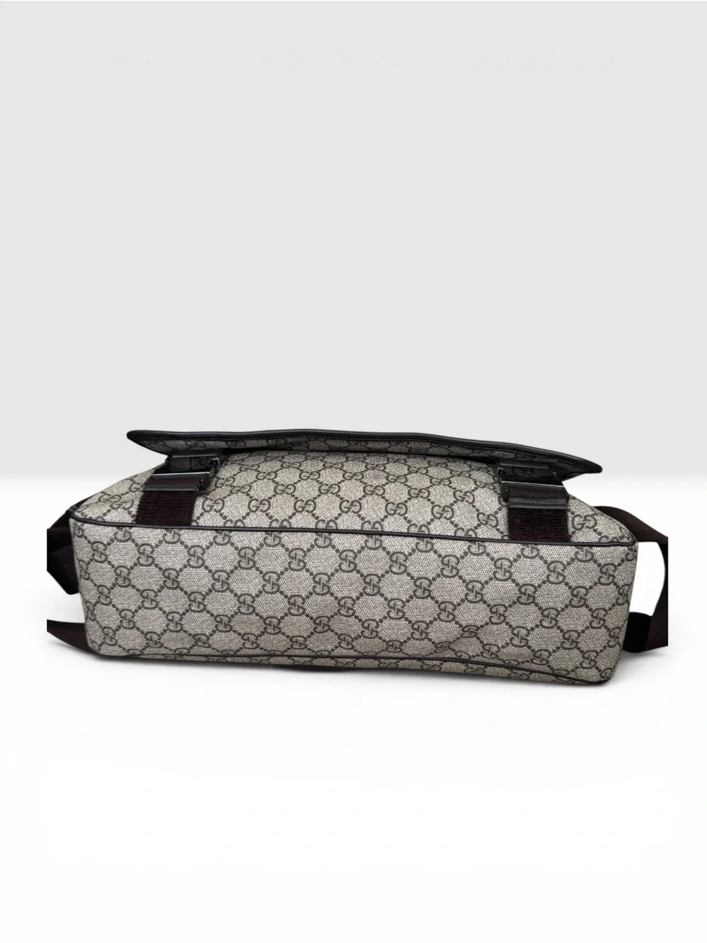 Gucci Interocking GG Supreme Messenger Bag with Brown Strap